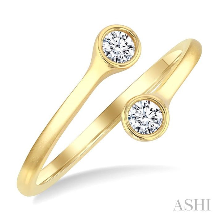 1/5 Ctw Split Single Coil Bezel Set Round Cut Diamond Open Fashion Ring in 14K Yellow Gold