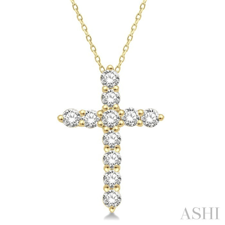 1/2 Ctw Round Cut Diamond Cross Pendant With Chain in 14K Yellow Gold