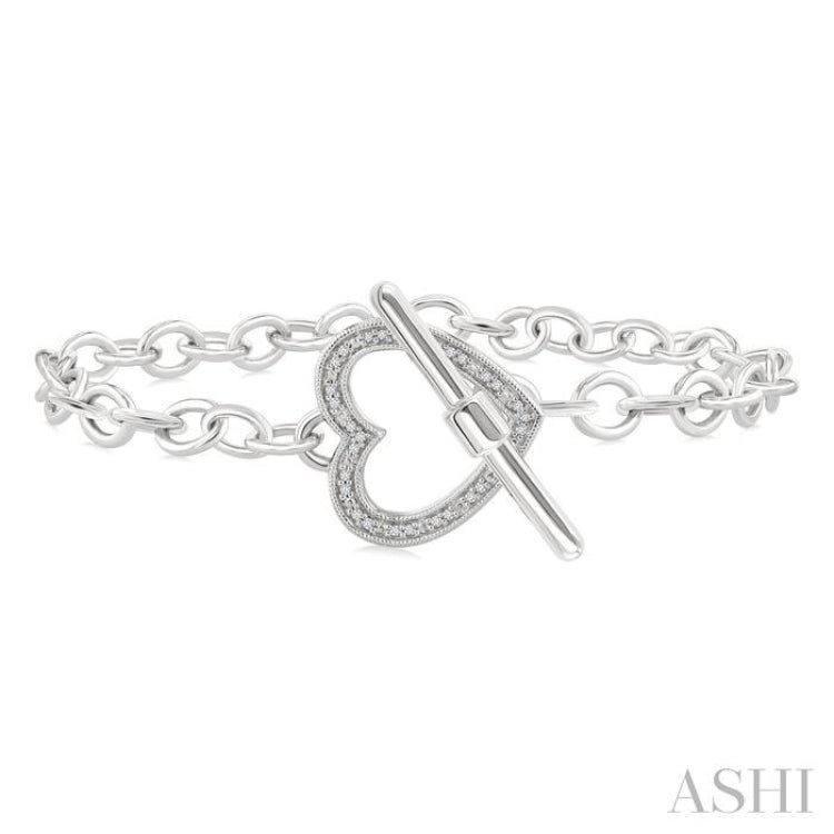 1/10 Ctw Heart Toggle Round Cut Diamond Fashion Bracelet in Sterling Silver