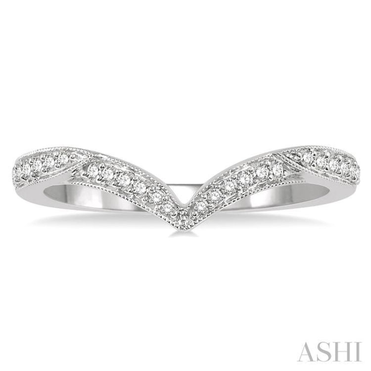 1/6 Ctw V-Shape Center Round Cut Diamond Wedding Band in 14K White Gold