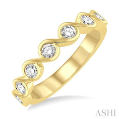 1/2 Ctw Round Cut Diamond Stack Band in 14K Yellow Gold