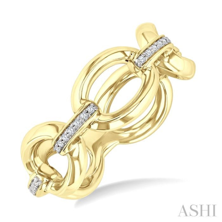 1/20 Ctw Bold Oval Link Round Cut Diamond Fashion Ring in Yellow Gold Vermeil