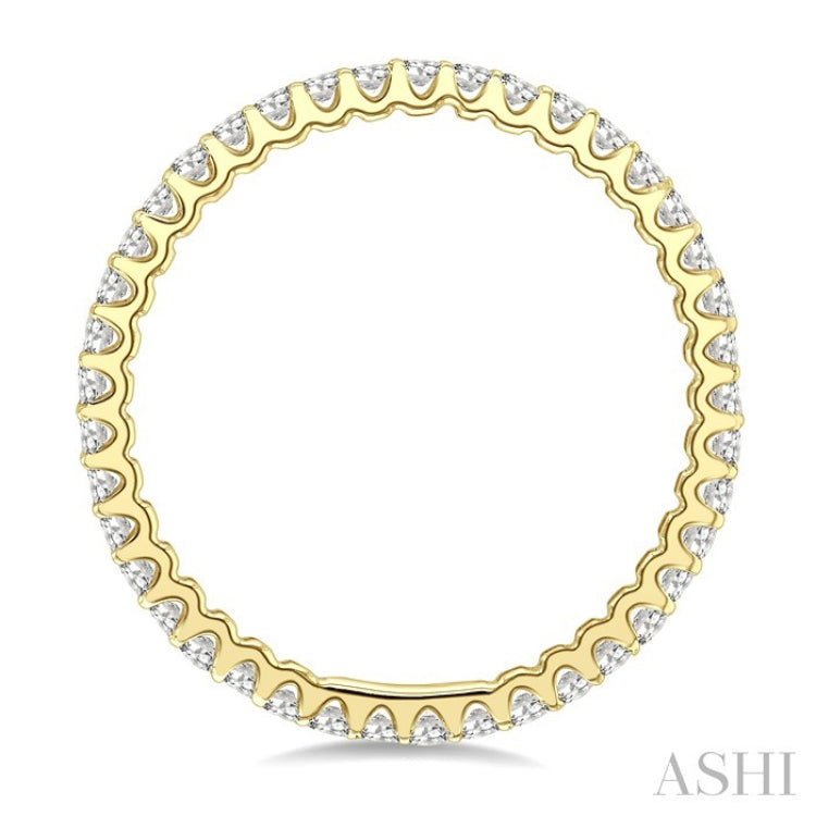 1/2 Ctw Round Cut Diamond Eternity Wedding Band in 14K Yellow Gold