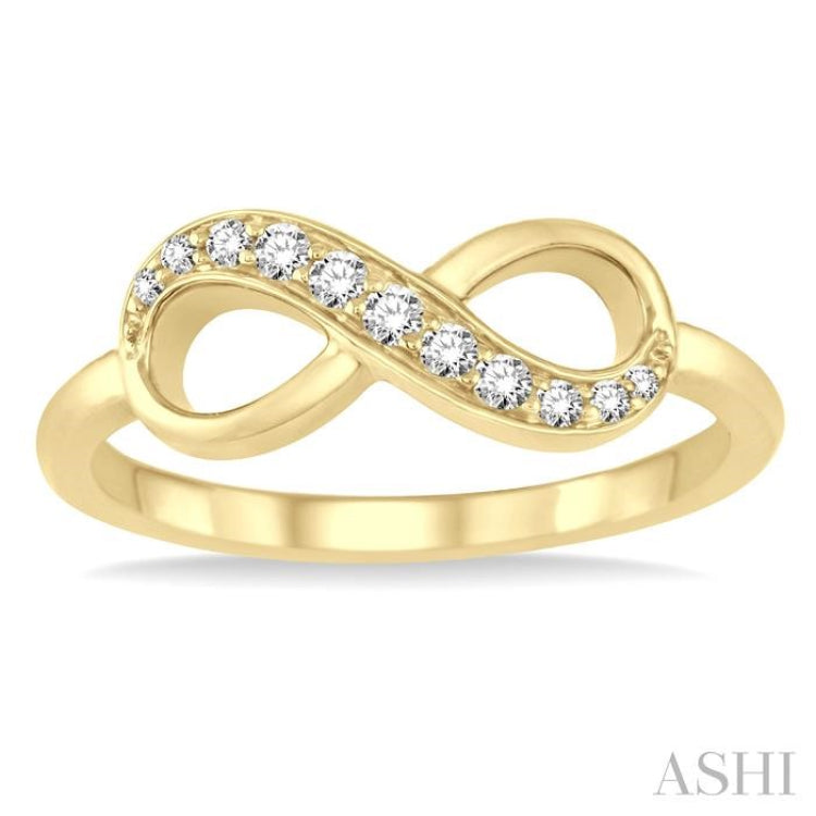 1/6 Ctw Round Cut Diamond Infinity Petite Ring in 14K Yellow Gold