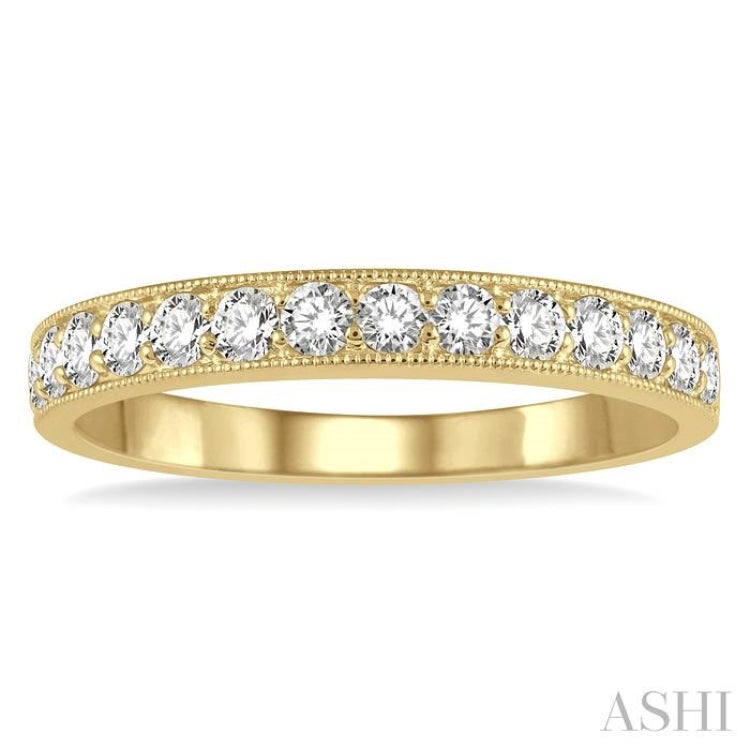 1/2 Ctw Round Cut Diamond Wedding Band in 14K Yellow Gold
