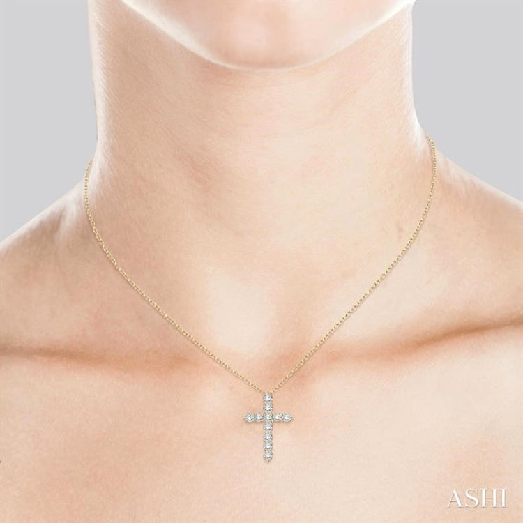 1 1/2 Ctw Round Cut Diamond Cross Pendant in 14K Yellow Gold with Chain