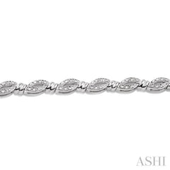 1/6 Ctw Knot Shape Round Cut Diamond Bracelet in Sterling Silver