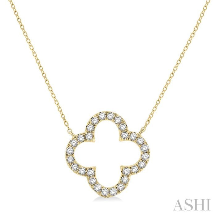 1/2 Ctw Clover Round Cut Diamond Pendant With Chain in 14K Yellow Gold