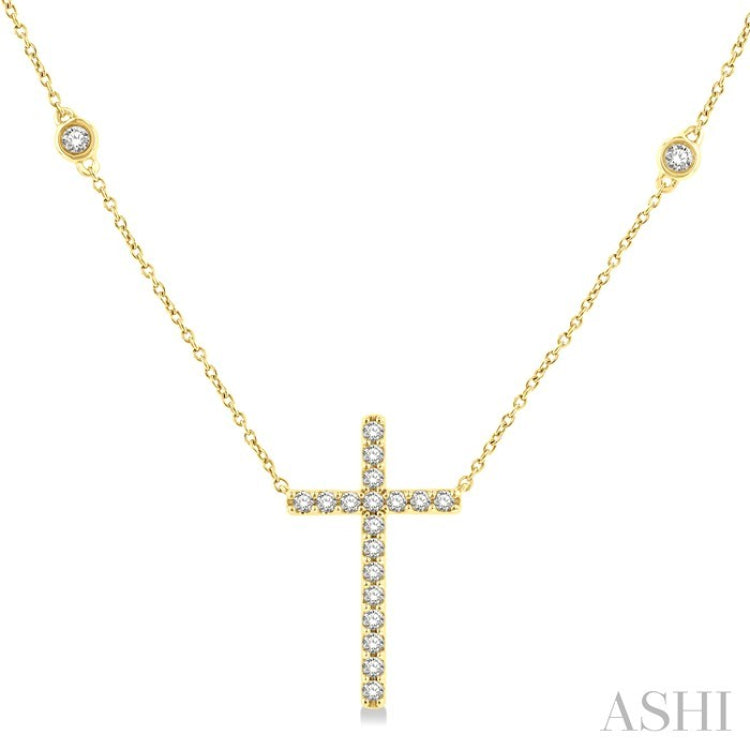 1/2 Ctw Round Cut Diamond Cross Fashion Station Necklace in 10K Yellow Gold