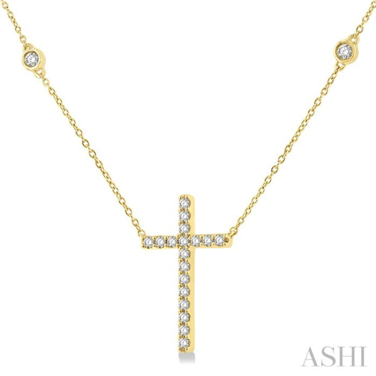 1/2 Ctw Round Cut Diamond Cross Fashion Station Necklace in 10K Yellow Gold