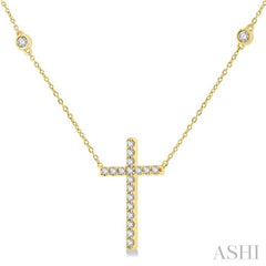 1/2 Ctw Round Cut Diamond Cross Fashion Station Necklace in 10K Yellow Gold
